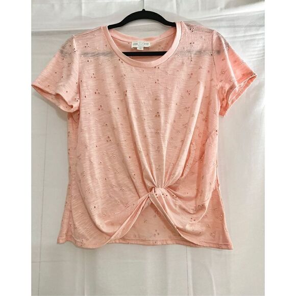 Francesca’s pink top   - Picture 1 of 3